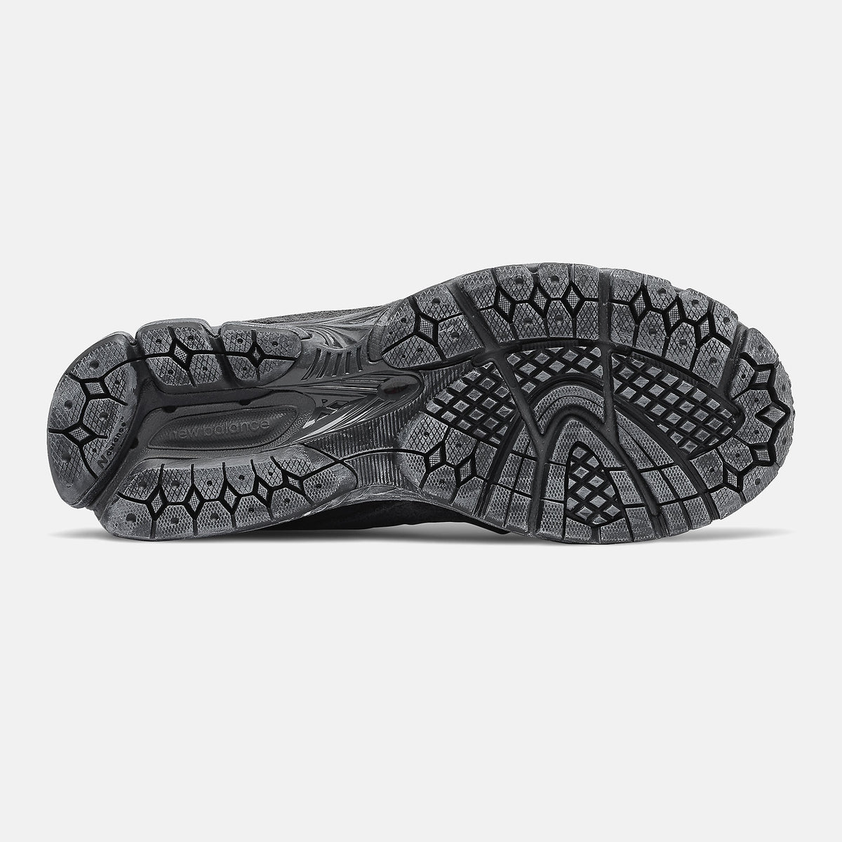Phantom/Magnet 2002R | New Balance Shoes