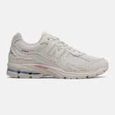 Sea Salt/NB White 2002R | New Balance Shoes