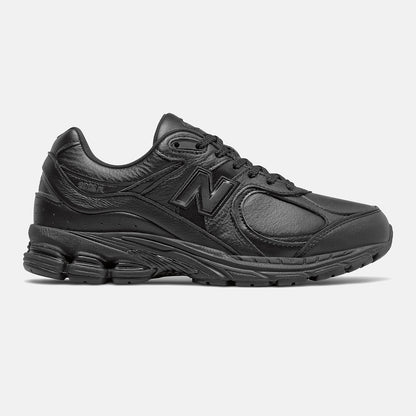 Black/Silver Metallic 2002R | New Balance Shoes