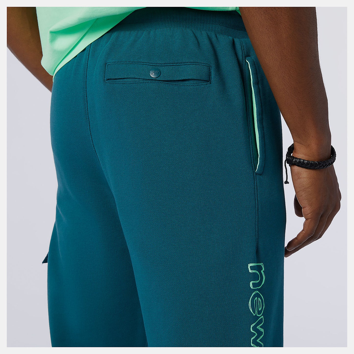 Mountain Teal NB Athletics Clash Sweatpant | New Balance Clothing
