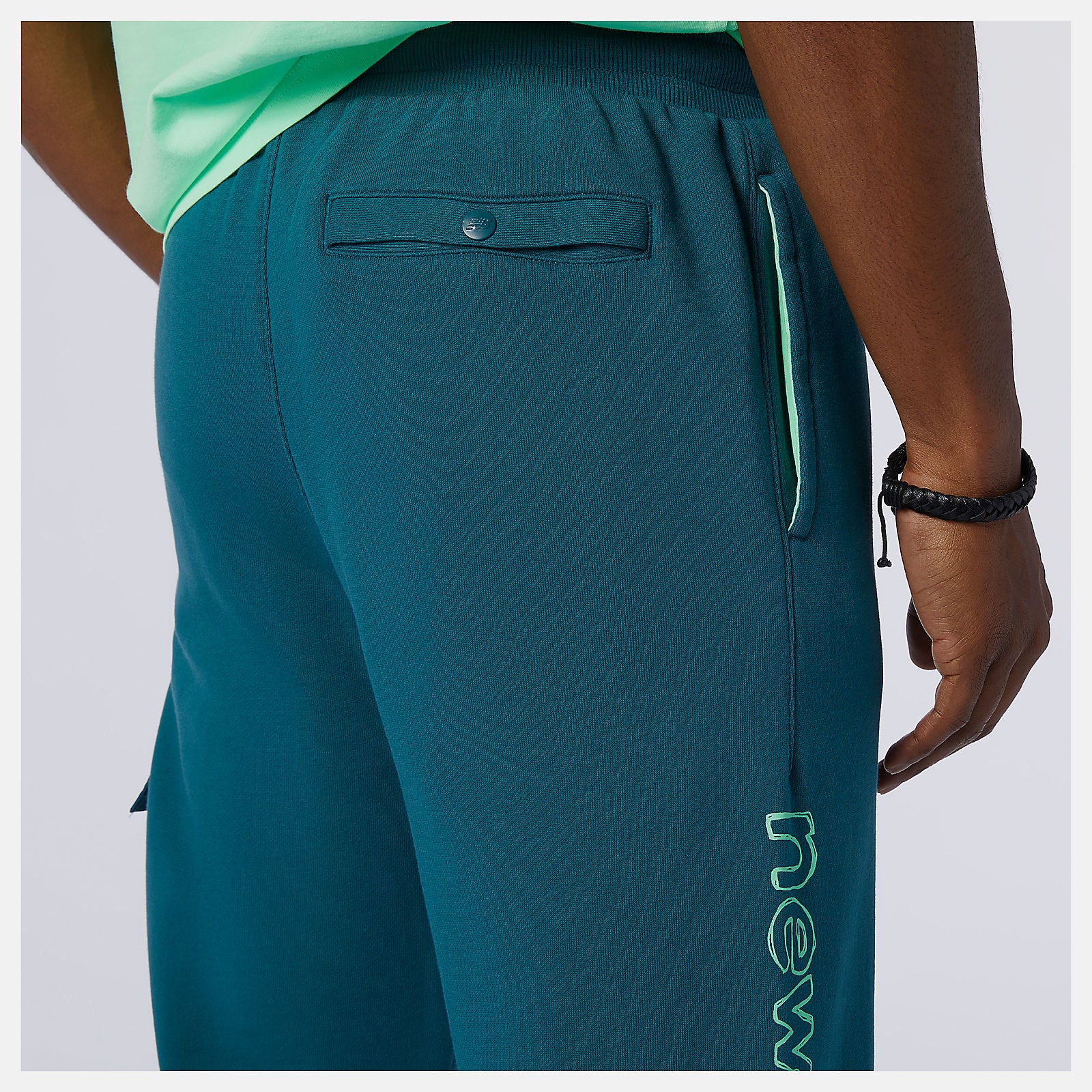 Mountain Teal NB Athletics Clash Sweatpant | New Balance Clothing