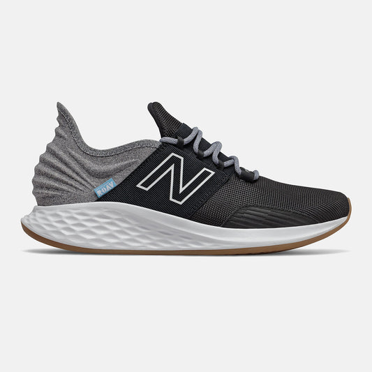 Black/Light Aluminum Fresh Foam Roav Tee Shirt | New Balance Shoes