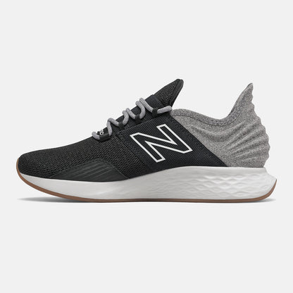 Black/Light Aluminum Fresh Foam Roav Tee Shirt | New Balance Shoes