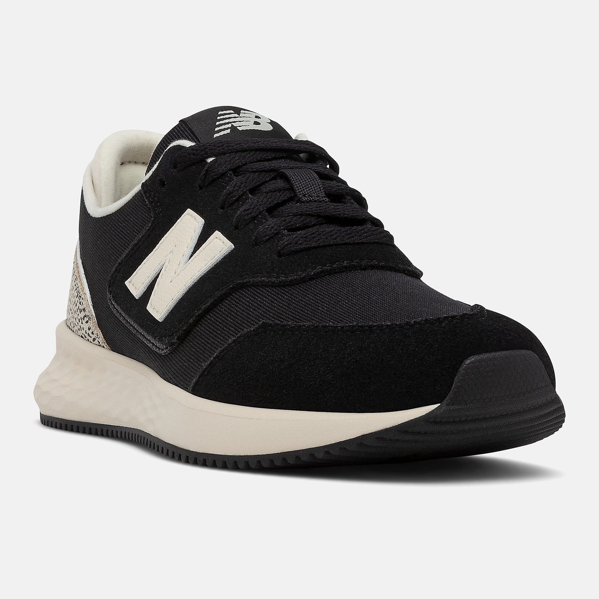Black/Munsell White X-70 | New Balance Shoes