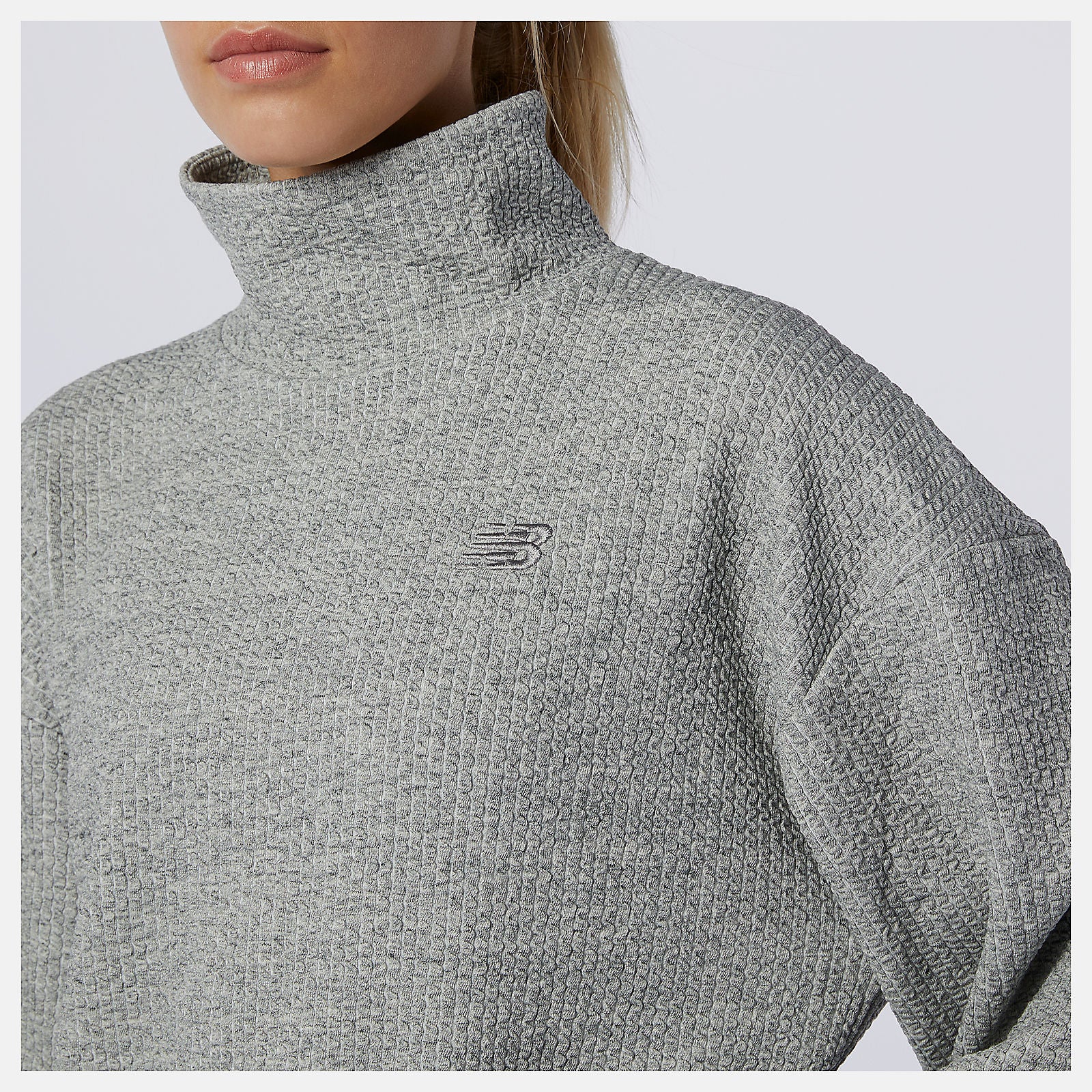 Athletic Grey Transform Springloft Pullover | New Balance Clothing