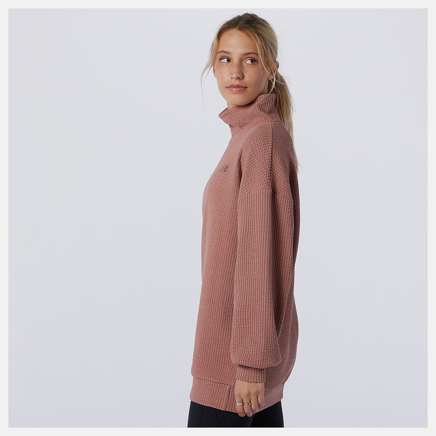 Rose Transform Springloft Pullover | New Balance Clothing