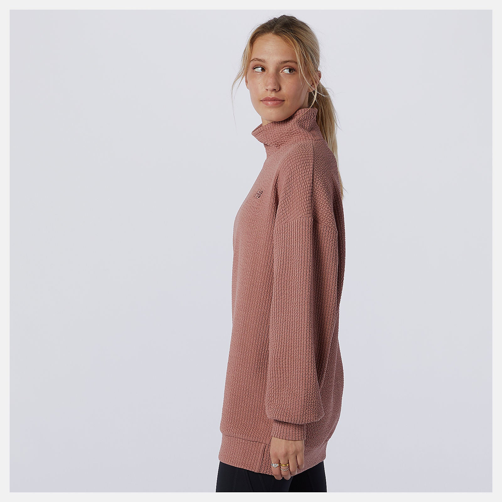 Rose Transform Springloft Pullover | New Balance Clothing