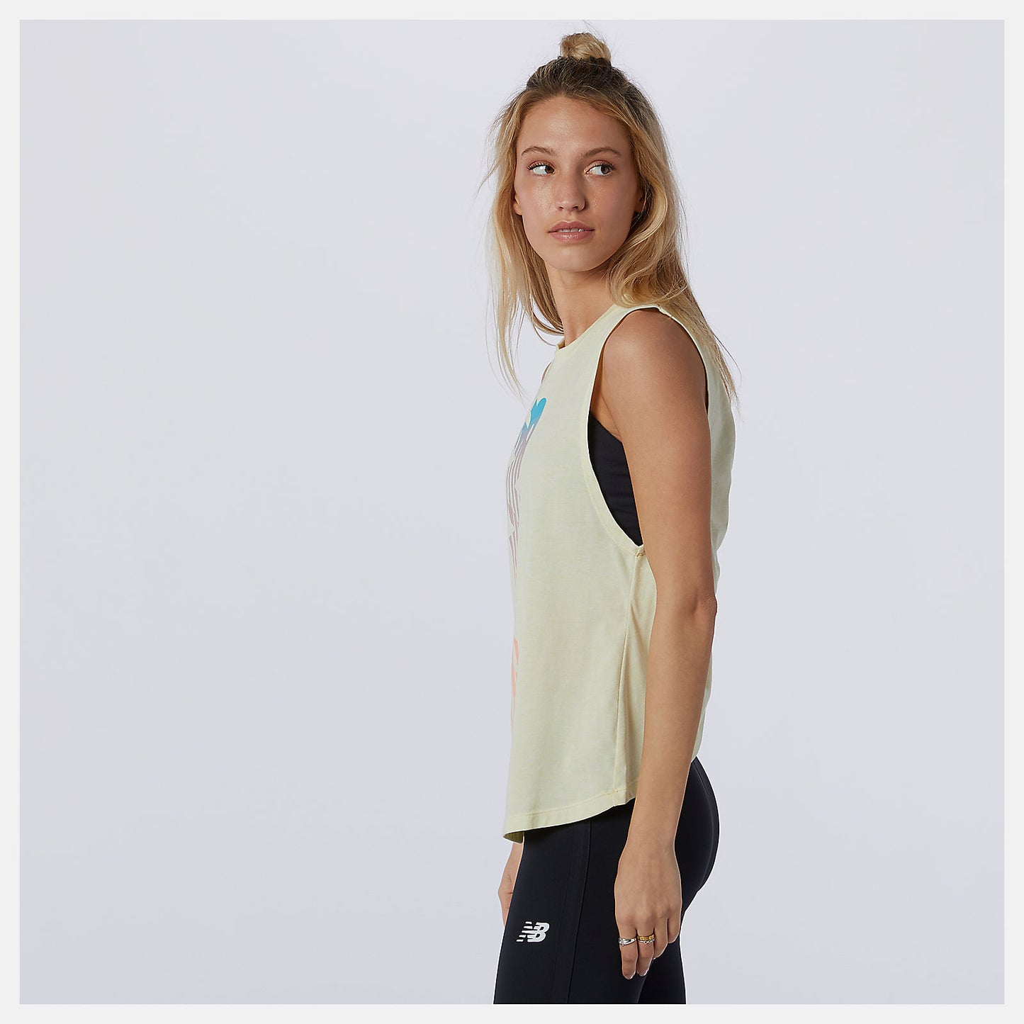 Lemon Haze Heather Relentless Cinched Back Graphic Tank | New Balance Clothing